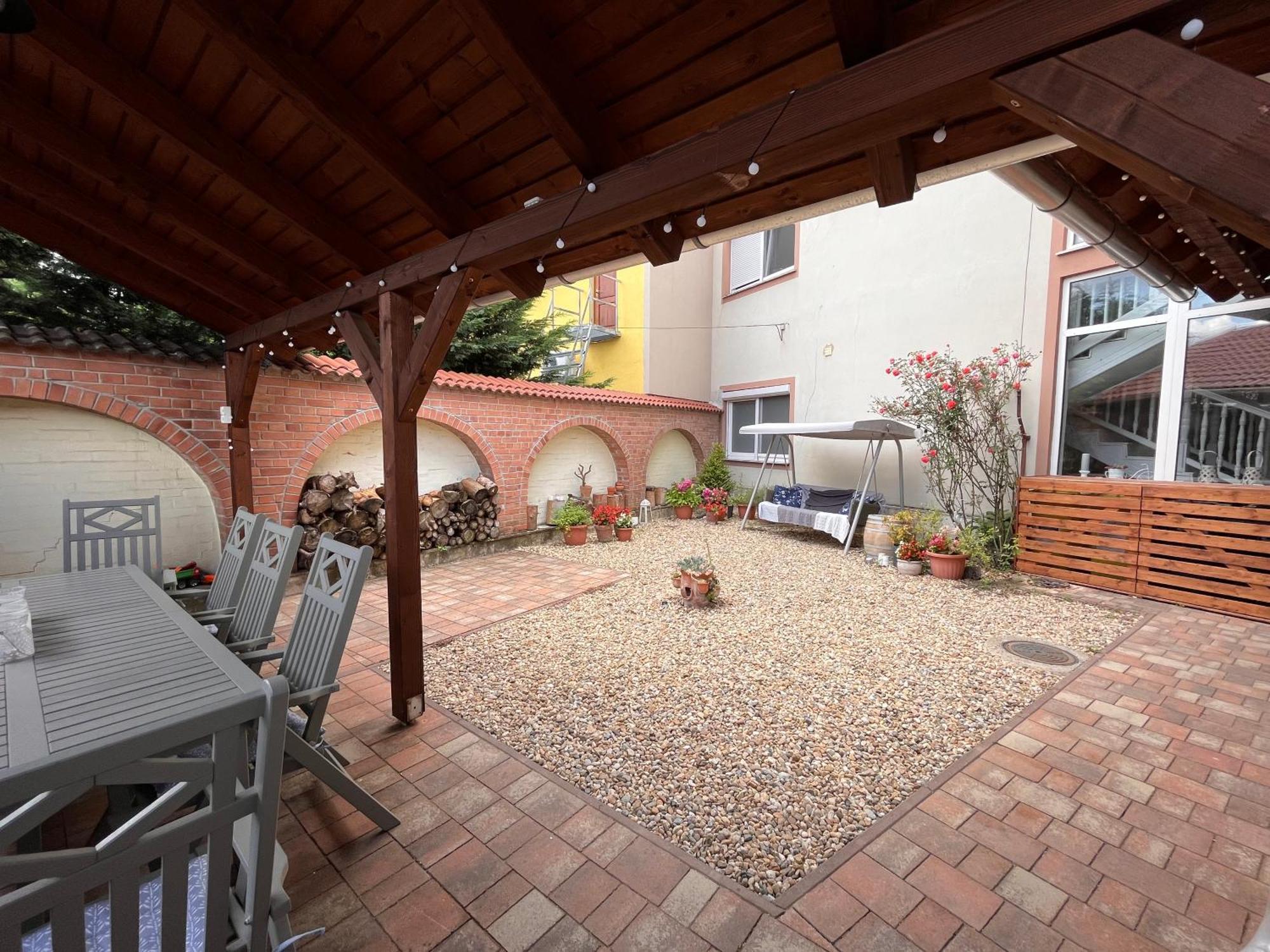 Pacsirta Apartmanhaz Eger Exterior photo